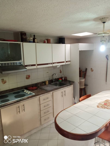 En Venta Casa O Town House Higuerote, Conj. Resid. Palma Real, Parcela B-2, Urb. Zona Del Este Y Caño Aguasal
