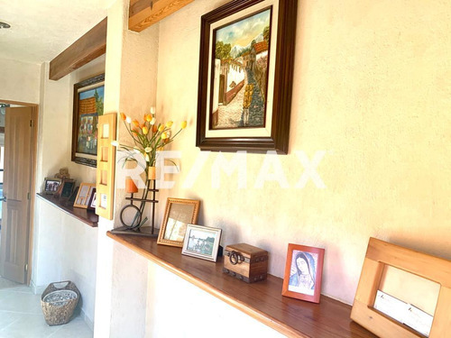 Casa En Venta En Condominio Jurica
