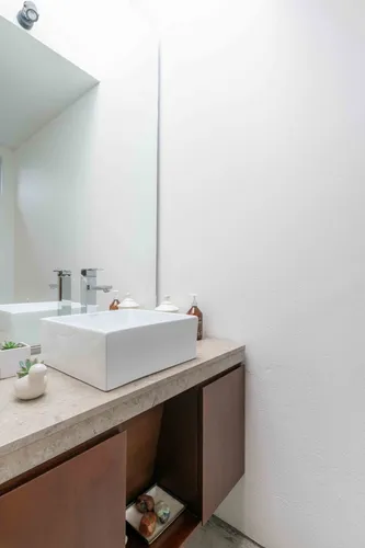 Casa En Venta En Canelon. Cod V5883
