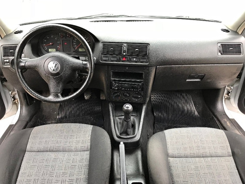 Volkswagen Golf 1.6 Mi