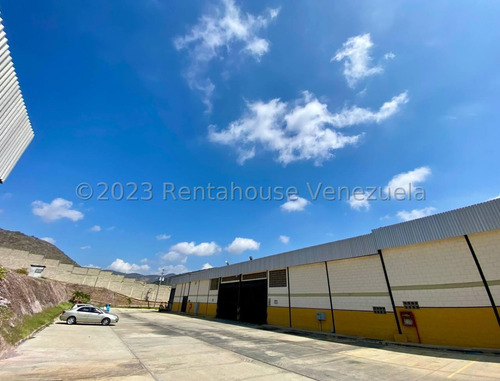 !!! Galpon En Venta Cuenta Con 2420 Mts2 Zona Industrial 2 Barquisimeto Tu Asesora Mehilyn Perez !!!