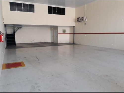 Imagem 1 de 12 de Galpão Para Alugar, 300 M² Por R$ 8.000,00/mês - Jardim Ismênia - São José Dos Campos/sp - Ga0083
