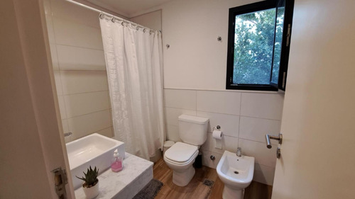 Casa En Venta - 3 Dormitorios 3 Baños - 715mts2 - Pilar
