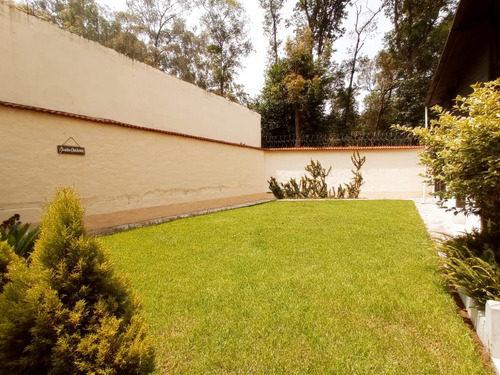 Imagen 5 de 30 de Vendo Hermosa Propiedad, Ubicada En Uno De Los Sectores Mas Selectos De San Lucas Sacatepequez, Incluye Dos Casas Con Amplio Jardin Ideal Para Casa De Campo O Todo Tipo De Negocio