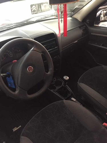 Fiat Palio 1.4 Attractive 2011