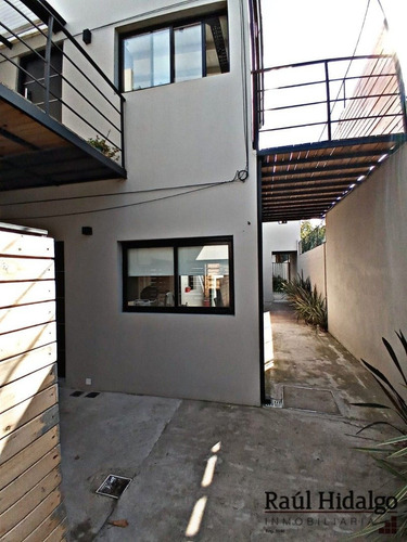 Imagen 2 de 18 de Departamento Ph De 2 Ambientes Con Balcón Terraza En Villa Primera
