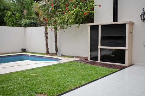 Imagen 13 de 29 de Casa Estilo Tudor En Alquiler - Belgrano R. Impecable Estado.