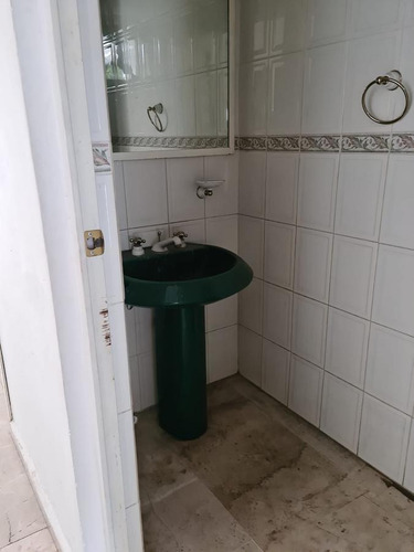 Imagen 6 de 14 de Casa Ideal Para Oficina En Venta En Carretas Qro