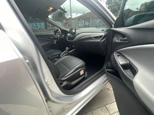 Chevrolet Onix 1.0T Premier Sedan At
