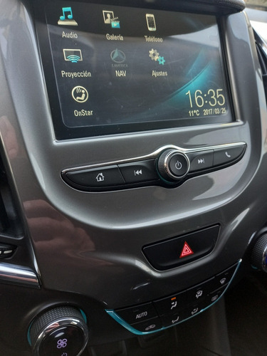 Chevrolet Cruze II 1.4 Sedan Lt