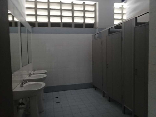 Imagen 6 de 12 de Alquiler Piso En Edificio Industrial La California 535m2