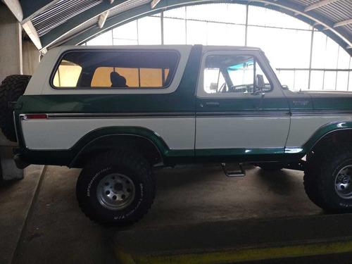 Imagen 2 de 8 de Ford F-150 Ford Bronco