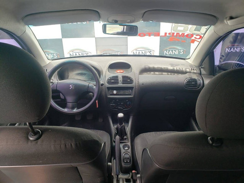 Imagem 6 de 8 de Peugeot 206 1.4 Presence 8v Flex 4p Manual