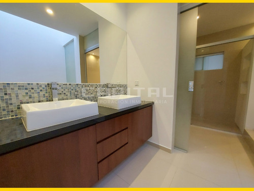 Casa Con Piscina En Alquiler En Condominio Colinas Del Urubó