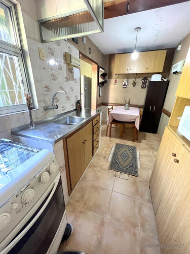Venta Casa, A Dos Cuadras De 8 De Octubre, 3 Dormitorios