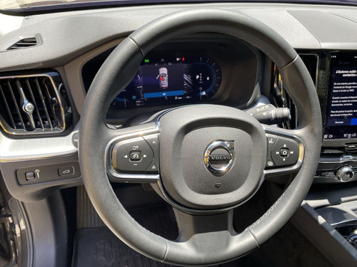 Imagen 13 de 25 de Volvo Xc60 B5 Mild Hybrid 2022