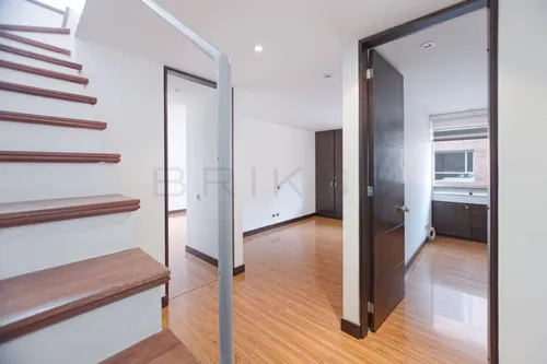 Apartamento En Arriendo En Los Rosales. Cod A3073
