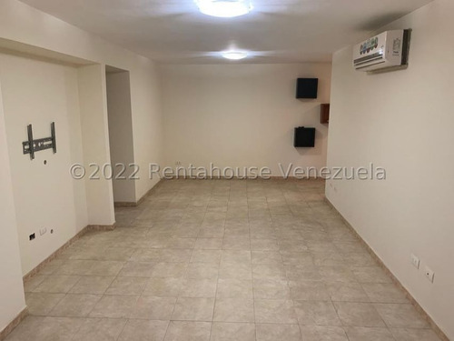 Se Vende Apartamento En Prados Del Este Mls #22-28917