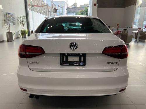 Imagen 10 de 15 de Volkswagen Jetta 2017 2.5 Sportline Tiptronic At