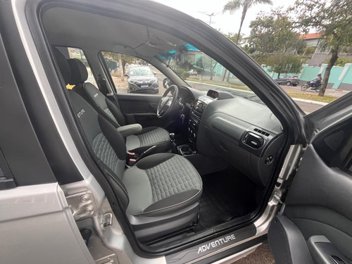 Fiat Palio Adventure 1.8 16v Locker Flex 5p