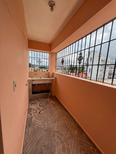 Apartamento En Alquiler Madre Vieja Sur San Cristóbal