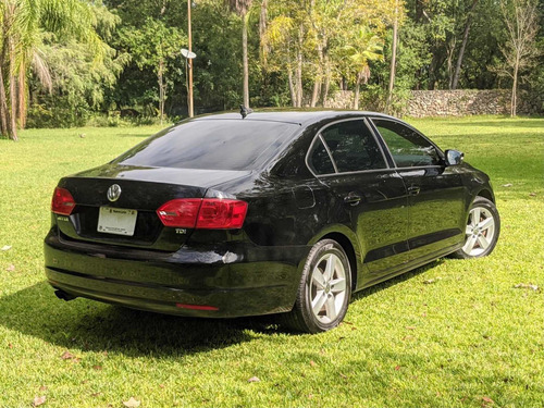 Imagen 6 de 15 de Volkswagen Jetta 2012 2.0 Tdi Dsg At