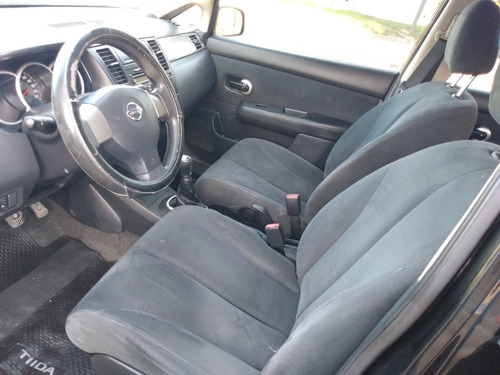 Nissan Tiida 1.8 Visia 2010