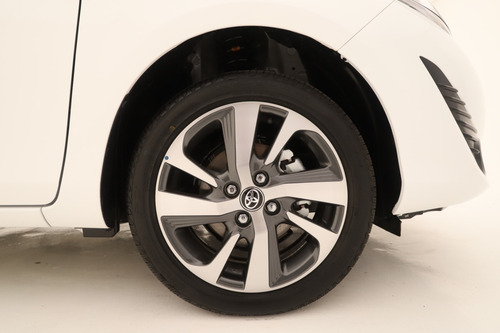 Imagen 13 de 14 de Toyota Yaris 1.5 107cv S Cvt