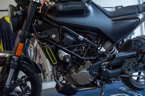 Husqvarna Svartpilen 200