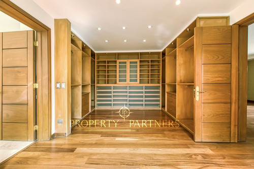 Exclusivo Penthouse En Los Dominicos Antiguos.