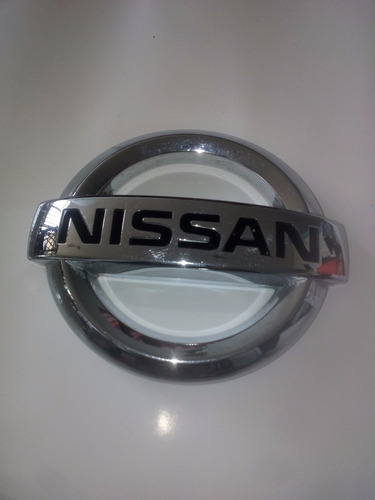 Emblema De Nissan 9 X 7 Cm  