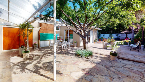 Casa En Venta En Gonnet
