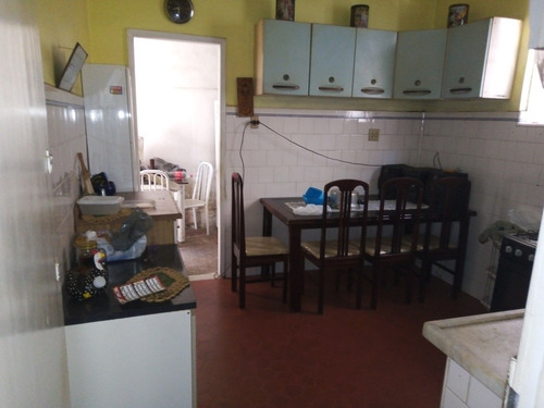 Imagem 5 de 13 de Casa De 2 Quartos Cozinha Banheiro Área De Serviços