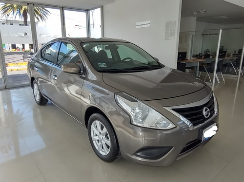Imagen 2 de 8 de Nissan Versa Sense Tm 2019