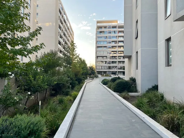 Imagen 3 de 9 de Las Condes Alt.12.500/ Alt Francisco De Asis,