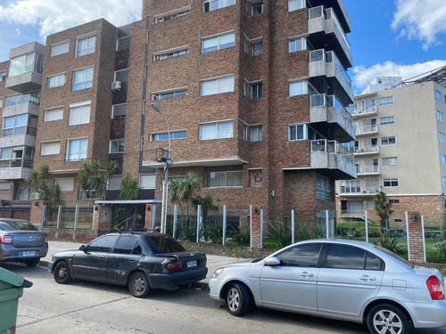 Alquiler Malvin, 1 Dormitorio, Proximo Rambla, Porteria, Cal