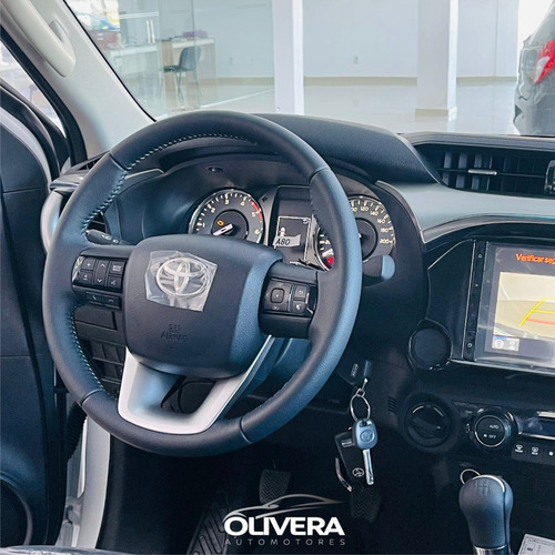 Imagen 12 de 22 de Toyota Hilux Srv 4x4 Diesel 0km - Olivera Automotores