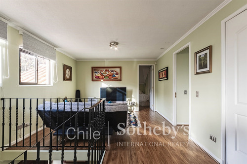 Casa En Venta De 5 Dorm. En Lo Barnechea