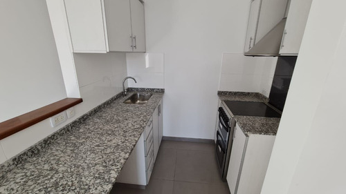 Imagen 5 de 10 de Venta De Departamento 2 Ambientes San Justo