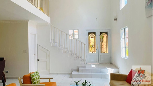 Imagen 2 de 14 de Venta De Casa De 400 M2 En Fuente Del Fresno 22-659gg