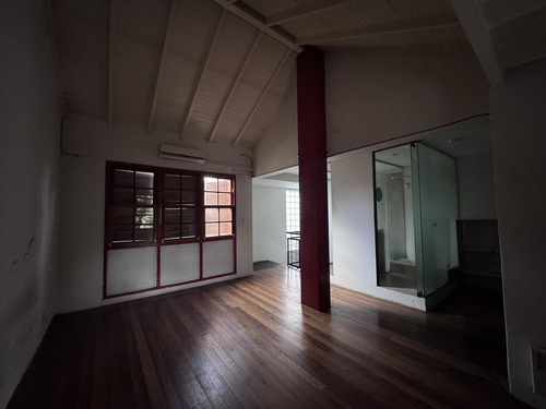 Departamento En Alquiler Con Patio, Bernal. Sin Expensas