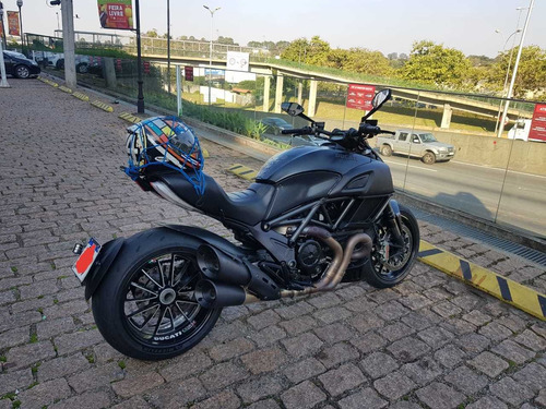 Imagem 3 de 10 de Diavel