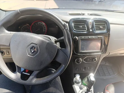 Renault Stepway 1.6 Intense Automática