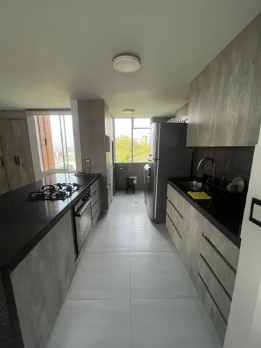 Apartamento En Arriendo En Medellín - El Poblado Cod 67252