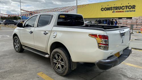 Imagen 5 de 17 de Mitsubishi L200 2.5