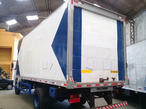 M Benz 1418 2009 Bau Chapeado