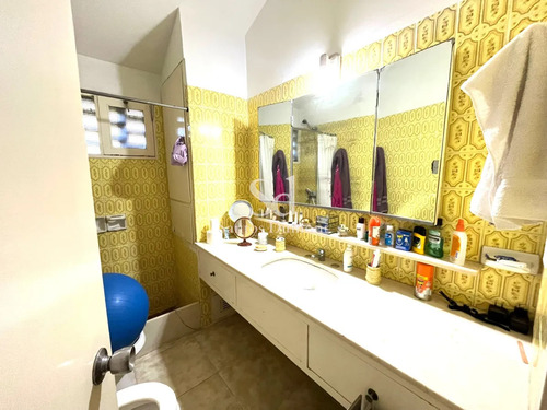 Venta - Excelente Ubicacion, Mas De 3.000 M2 Terreno