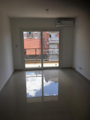 Imagen 6 de 14 de Departamento - Castelar Sur