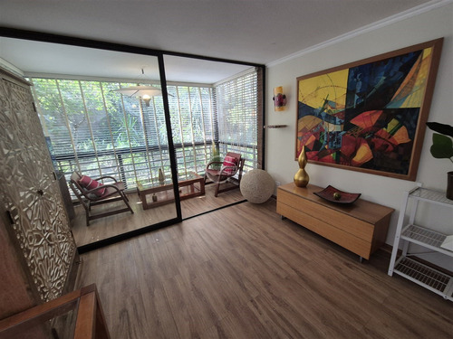 Departamento En Venta De 2 Dorm. En Lo Barnechea. Central.