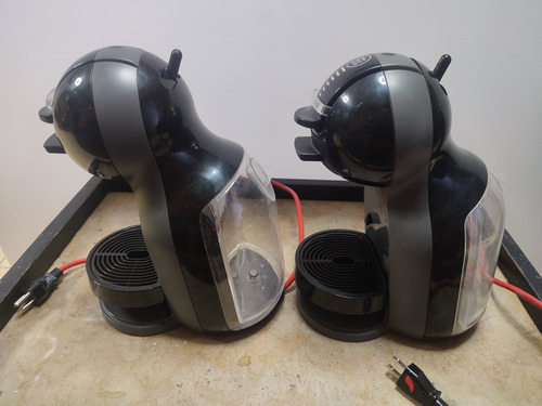 Cafetera Nescafé Dolce Gusto Negro Para Refacciones Gris Con Negro (Usado)